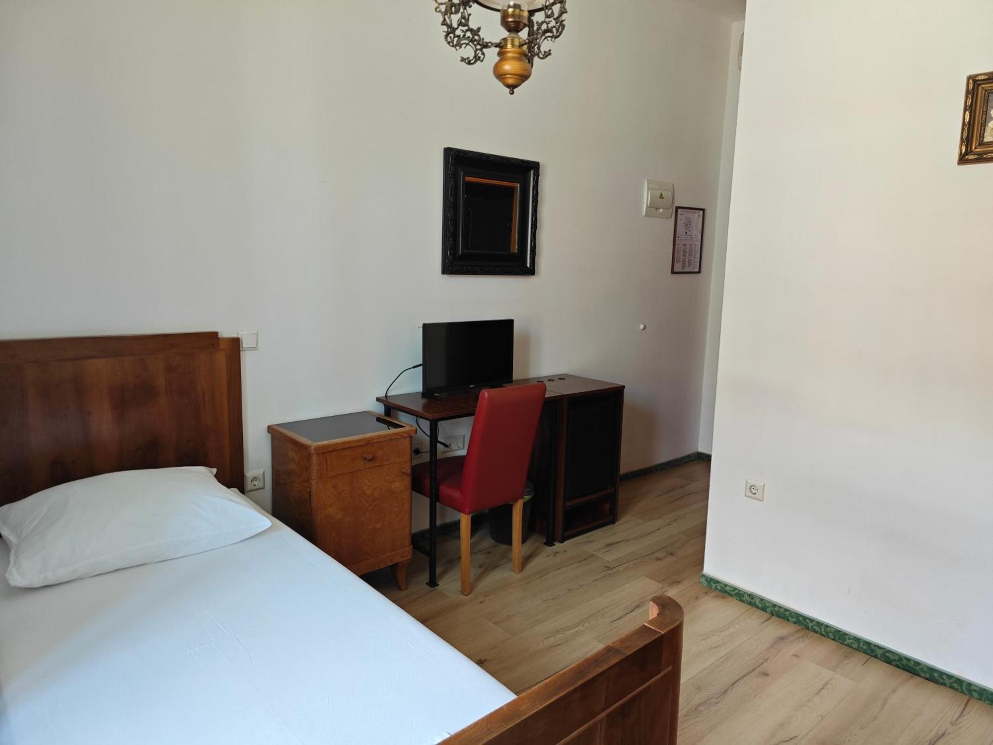 Hotel Park Птуй Экстерьер фото