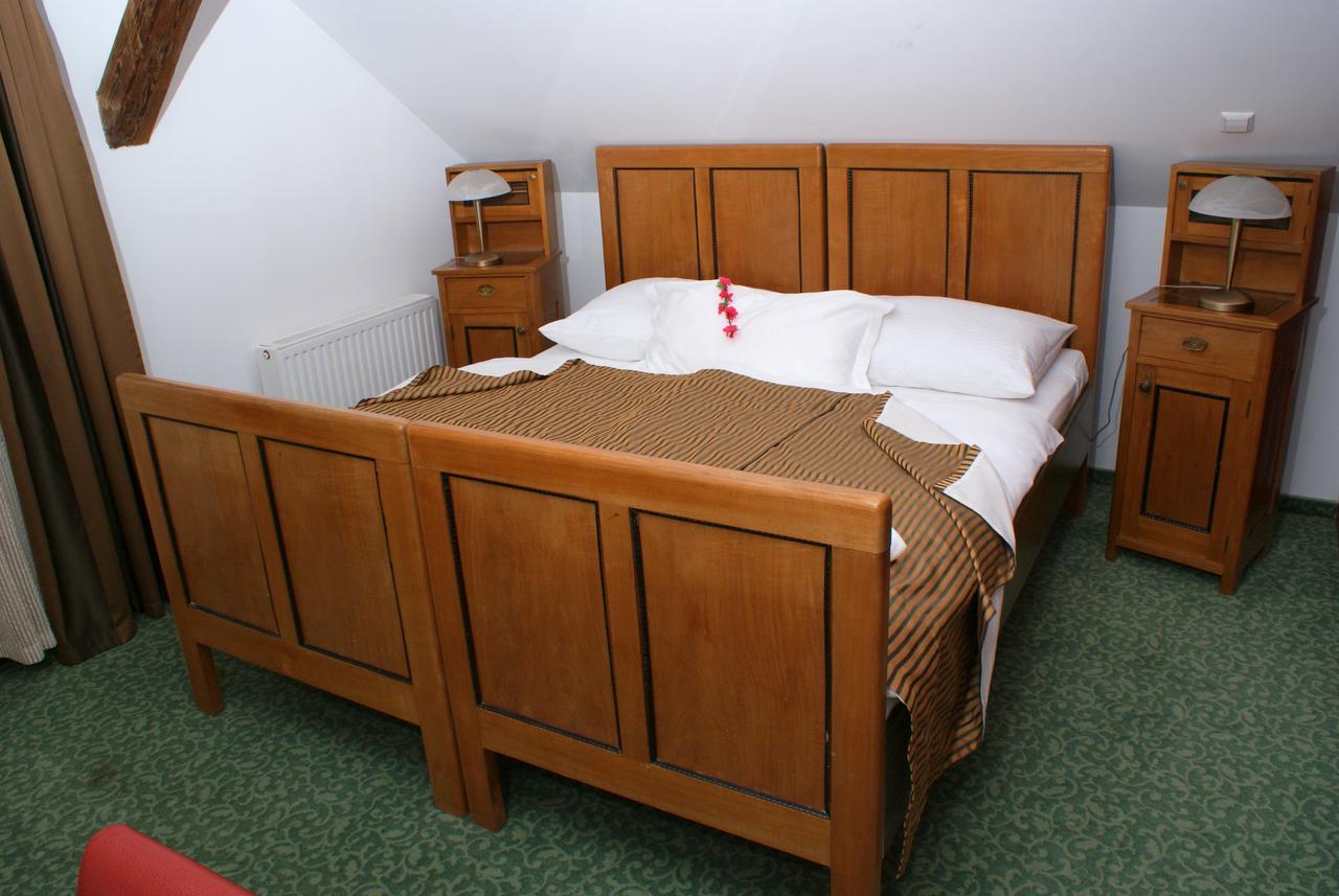 Hotel Park Птуй Экстерьер фото